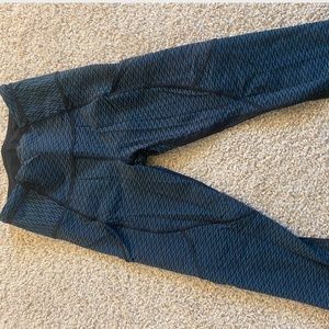 Capri Lululemon Pants 4
